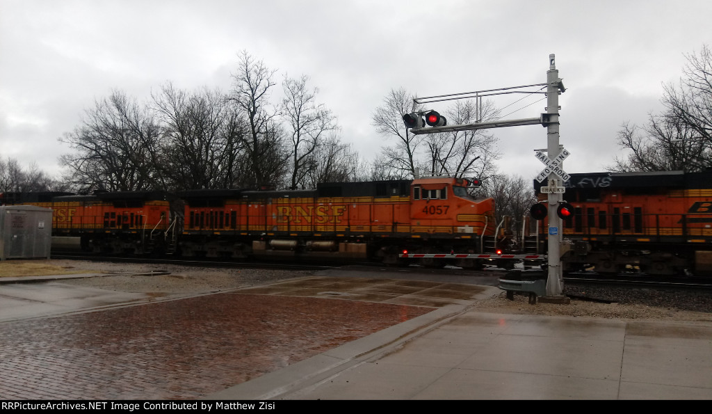 BNSF 4057